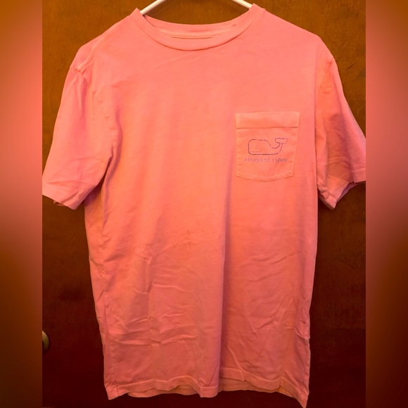 Vineyard Vines Mens Short-Sleeve Vintage Whale Pocket Tee - Picture 1 of 2